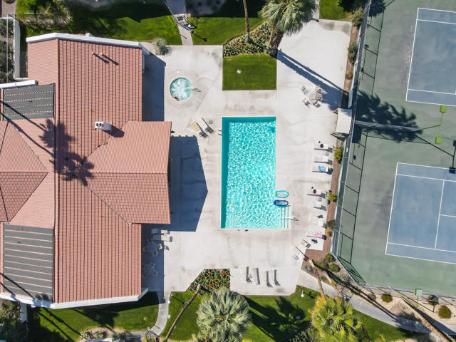 1050 E Ramon Road, Palm Springs CA: https://media.crmls.org/mediaz/17fcf83c-80e6-4067-92b9-ccd1f031b754.jpg