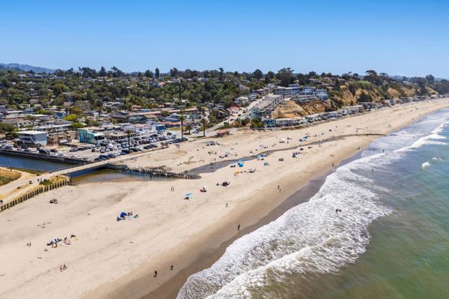 2071 Huntington Drive, Aptos CA: https://media.crmls.org/mediaz/17fd150f-558a-4b84-bf48-7405686bc3dd.jpg