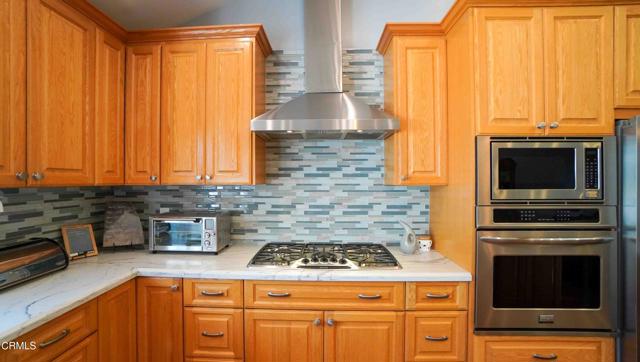 1542 Uppingham Drive, Thousand Oaks CA: https://media.crmls.org/mediaz/17fd279b-3f0b-44c4-ba17-f68374322d18.jpg