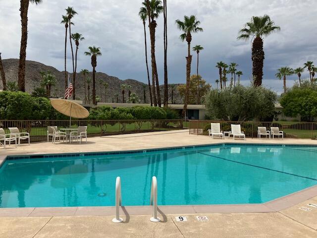 76795 Lark Drive, Indian Wells CA: https://media.crmls.org/mediaz/17fd807b-2054-4f29-b81a-9ab97f55bd56.jpg