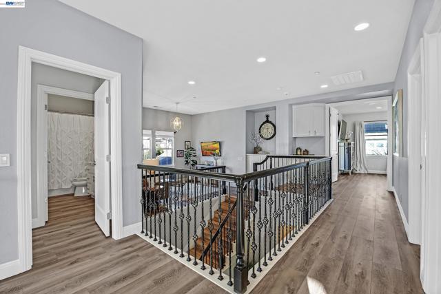 2170 Santa Croce Dr, Livermore CA: https://media.crmls.org/mediaz/17fe167d-d98b-4157-ace1-d08bcc9e894e.jpg