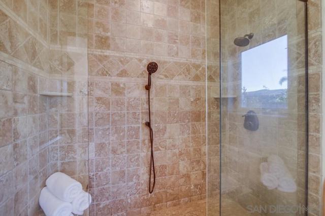 14590 Kent Hill Way, Poway CA: https://media.crmls.org/mediaz/17fe98c5-e9fd-4714-bb75-33518b98b372.jpg