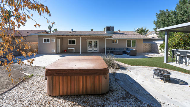43120 Texas Avenue, Palm Desert CA: https://media.crmls.org/mediaz/17feb0cf-a2a8-4e59-825b-7fa4c3eecb0e.jpg