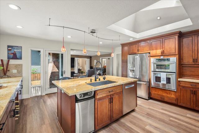 6641 Leyland Park Drive, San Jose CA: https://media.crmls.org/mediaz/17ff5b02-a02c-4e50-a859-84e65adf0d4f.jpg