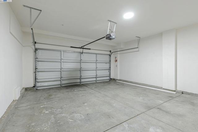 113 Silver Bell Way, Oakley CA: https://media.crmls.org/mediaz/17ff7635-218b-4579-9bb7-a3f171663c27.jpg