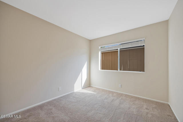 1368 Sheffield Place, Thousand Oaks CA: https://media.crmls.org/mediaz/17ff8d0d-2f47-45fa-95ed-5c7a7215f14a.jpg