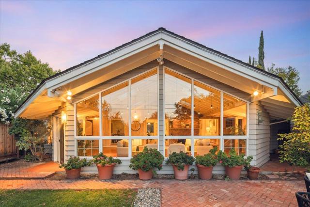 20345 Argonaut Drive, Saratoga CA: https://media.crmls.org/mediaz/17ffcd10-061b-48cf-b290-5a3df6010032.jpg