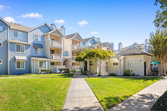 605 Arcadia Terrace, Sunnyvale CA: https://media.crmls.org/mediaz/18005ecb-3000-4ed1-ae0c-e4f7af9e3992.jpg