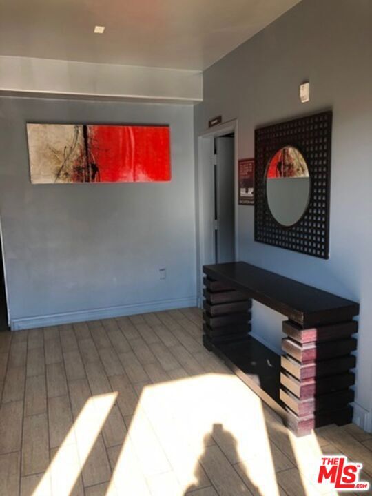 11925 Kling Street, Valley Village CA: https://media.crmls.org/mediaz/18008db5-9e1f-4beb-b0bb-6b14640a65f2.jpg