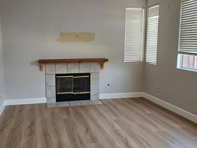Detail Gallery Image 7 of 14 For 11080 Ivy Hill Dr, San Diego,  CA 92131 - 3 Beds | 2/1 Baths