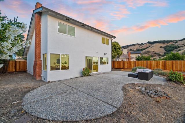6238 Valroy Drive, San Jose CA: https://media.crmls.org/mediaz/18010e63-d733-4ea1-89c2-8f46de04d0fb.jpg