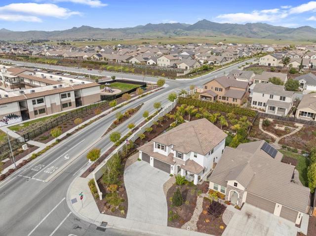 1515 Sunflower Drive, Hollister CA: https://media.crmls.org/mediaz/1801cddc-ca0e-4ab2-a43f-1364e9c17618.jpg