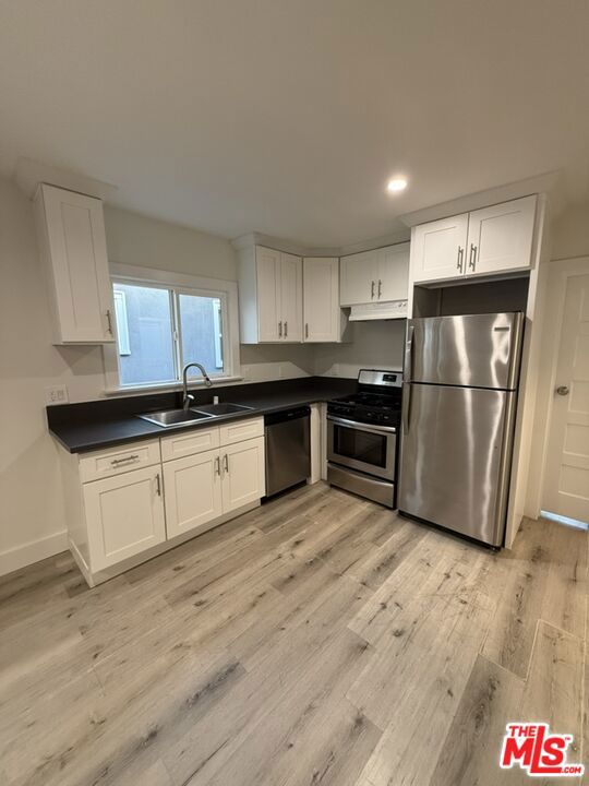 5530 Franklin, Los Angeles CA: https://media.crmls.org/mediaz/1801e83f-3a1b-4179-8a4c-243c95a2e9ac.jpg