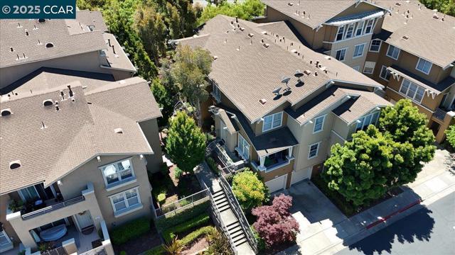 1582 Chandler St, Oakland CA: https://media.crmls.org/mediaz/1801eaa6-60eb-4d6b-b70c-08e1042635e1.jpg