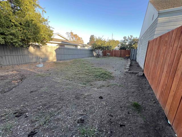 Image 39 of 41 For 2327 Avenue 133rd