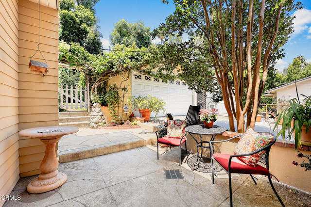 1116 Foothill Street, South Pasadena CA: https://media.crmls.org/mediaz/18035432-7ae5-47b0-b71c-6cf0a74b667a.jpg