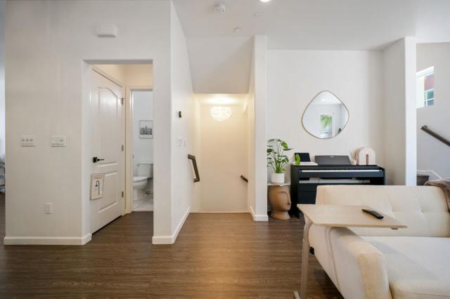 323 Flinder Place, San Jose CA: https://media.crmls.org/mediaz/180355a6-f1f9-4a5a-8d02-c11a8f88de8e.jpg
