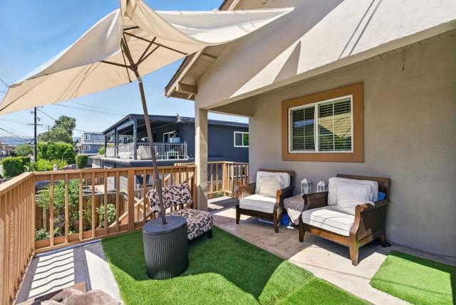 109 Dumbarton Avenue, Redwood City CA: https://media.crmls.org/mediaz/1803e511-f30a-412a-be48-4e564591cc76.jpg