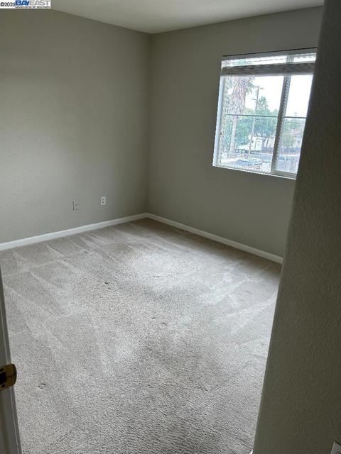 112 Gibson AVE, Bay Point CA: https://media.crmls.org/mediaz/1804c110-5b37-4355-a746-e8aa3e7fadc2.jpg