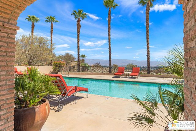 25 Santa Rosa Mountain Lane, Rancho Mirage, CA 92270