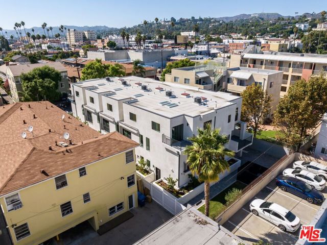 1624 Normandie Avenue, Los Angeles, California 90027, 3 Bedrooms Bedrooms, ,2 BathroomsBathrooms,Townhouse,For Sale,Normandie,23311699