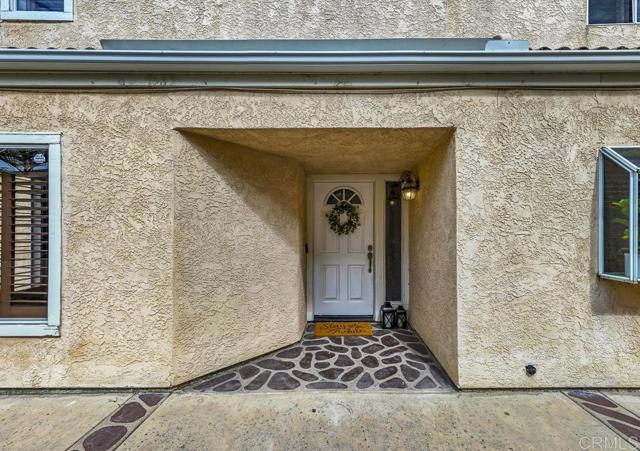 1216 Woodview Drive, Oceanside CA: https://media.crmls.org/mediaz/1806d9ee-5e34-48b7-a6e8-8b32018f0531.jpg