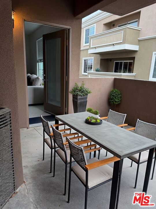 2750 Artesia Boulevard, Redondo Beach CA: https://media.crmls.org/mediaz/1807069c-2a5a-411a-9509-2fafd64d8b2f.jpg