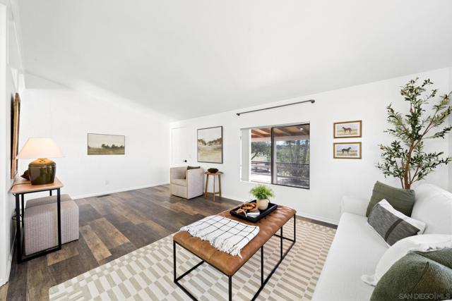 40110 Angora Ln, Temecula CA: https://media.crmls.org/mediaz/18073599-f4fc-4222-8b0d-890d4c65ea52.jpg