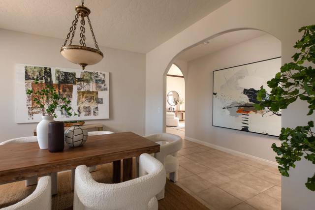30343 Calle La Reina, Bonsall CA: https://media.crmls.org/mediaz/180735a2-88c7-46b2-a0da-6c9416e2b1f4.jpg