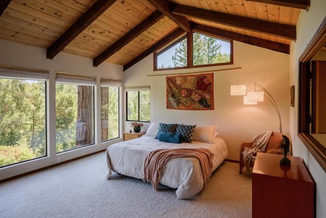 865 Valley View Road, Ben Lomond CA: https://media.crmls.org/mediaz/1807e5c5-338a-464e-9da5-e8a5c82dcb84.jpg