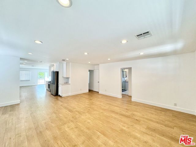 5937 Ranchito, Los Angeles CA: https://media.crmls.org/mediaz/1807eea7-e2ad-4956-8902-991413e0f743.jpg