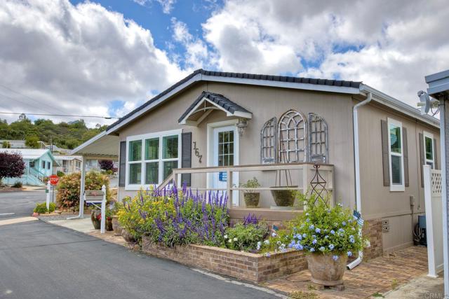Detail Gallery Image 2 of 35 For 28890 Lilac Rd Spc 167 #167,  Valley Center,  CA 92082 - 3 Beds | 2 Baths