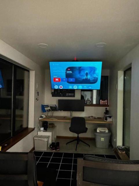 518 Container Way, Boulder Creek CA: https://media.crmls.org/mediaz/18095159-6880-468f-a34f-a447775d3f63.jpg