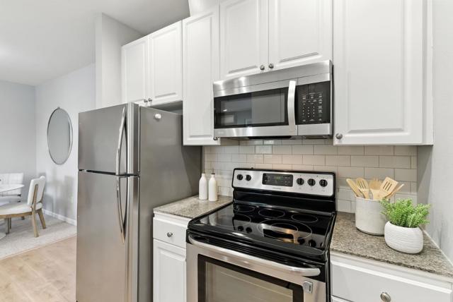 401 S Norfolk Street, San Mateo CA: https://media.crmls.org/mediaz/180ade32-33d1-40d9-a793-e837072e3eff.jpg