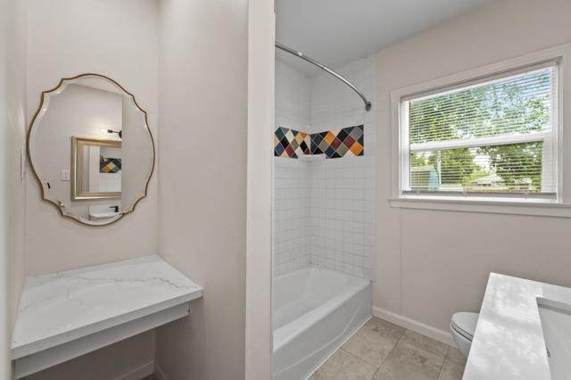 636 W 25th Street, Merced CA: https://media.crmls.org/mediaz/180bc4ef-71a6-4668-abdc-5285bd94c165.jpg