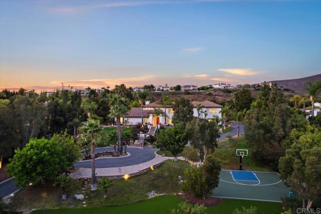 Detail Gallery Image 3 of 58 For 3805 Dusty Trail, Encinitas,  CA 92024 - 6 Beds | 4/1 Baths