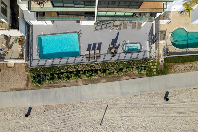 3860 Riviera Dr, San Diego CA: https://media.crmls.org/mediaz/180c0f0e-ad39-4c17-bb7c-f27ae7097fd3.jpg
