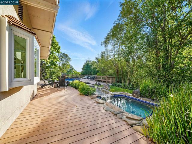 1804 Piedras Circle, Alamo CA: https://media.crmls.org/mediaz/180c4cc6-225e-4464-ba3a-eb630fbff8fb.jpg