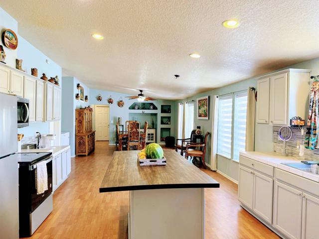 Detail Gallery Image 6 of 37 For 53985 Robin Ln, Aguanga,  CA 92536 - 5 Beds | 4/1 Baths