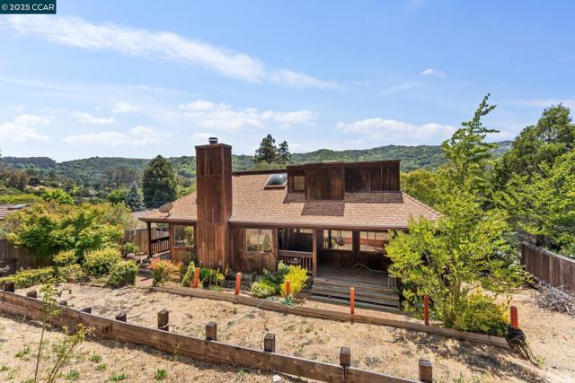 6201 Hillside Dr, El Sobrante CA: https://media.crmls.org/mediaz/180cf4a7-f0a6-4c51-ac3d-8a48ed3e364b.jpg