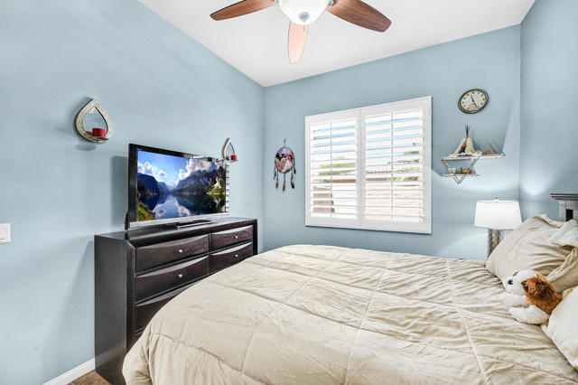 81662 Corte Valdemoro, Indio CA: https://media.crmls.org/mediaz/180d09c8-d2c1-4c7c-aa12-3d6d4a3287d2.jpg