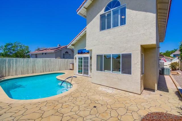 14811 Summerbreeze Way, San Diego CA: https://media.crmls.org/mediaz/180d6fe6-4a65-4b98-919c-5ee2bf107bda.jpg