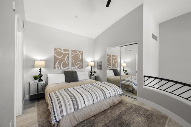 1501 India St, San Diego CA: https://media.crmls.org/mediaz/180e5007-a5ce-42a0-934c-1d538b715684.jpg