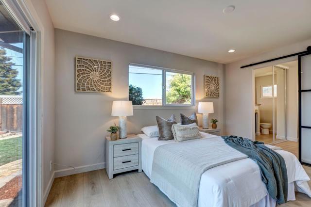 866 Daffodil Way, San Jose CA: https://media.crmls.org/mediaz/180ee8e9-3a5a-45da-96bf-f82c89cbe83d.jpg