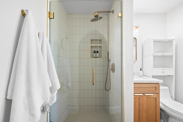 Detail Gallery Image 25 of 75 For 4404 Voltaire St, San Diego,  CA 92107 - 4 Beds | 3 Baths