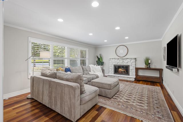 1834 Hicks, San Jose CA: https://media.crmls.org/mediaz/1811316e-46ae-4f13-9a8a-a1d1b622b191.jpg