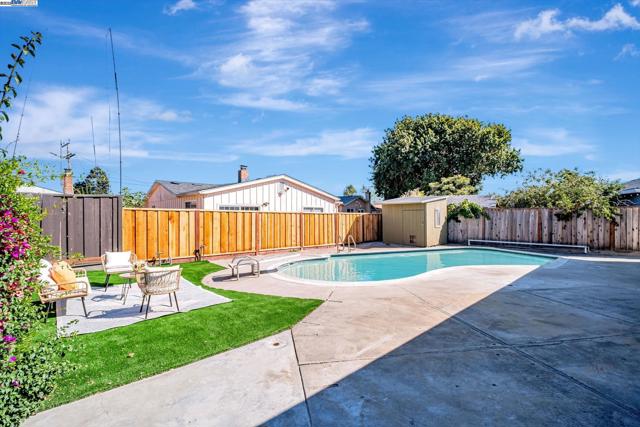 6588 Flanders Dr, Newark CA: https://media.crmls.org/mediaz/181172d2-5f55-4d3a-8be9-e77f4db61543.jpg