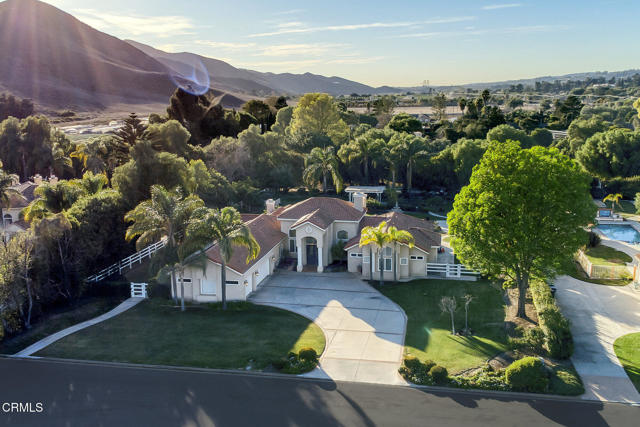 2021 Brittany Park Road, Camarillo CA: https://media.crmls.org/mediaz/1812772b-cb80-4e68-8654-8a246d1b85ba.jpg