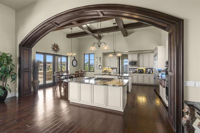 Detail Gallery Image 10 of 28 For 8039 El Cielo, Rancho Santa Fe,  CA 92067 - 5 Beds | 6/1 Baths