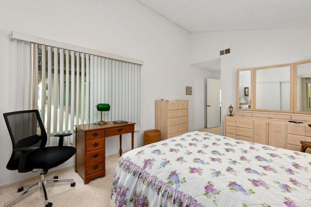 Detail Gallery Image 27 of 39 For 727 Nob Cir, Vista,  CA 92084 - 2 Beds | 2 Baths